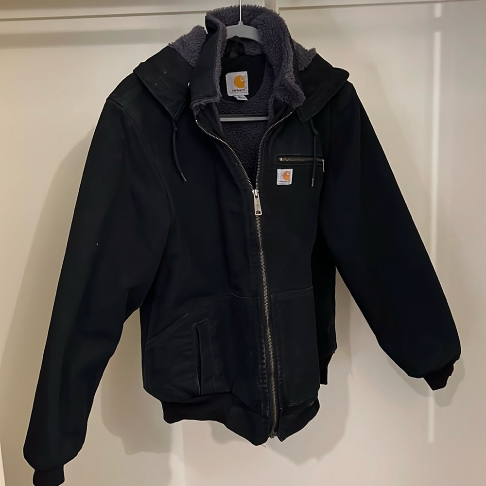 New Carhartt black jacket. Women’s medium. (8-10)
